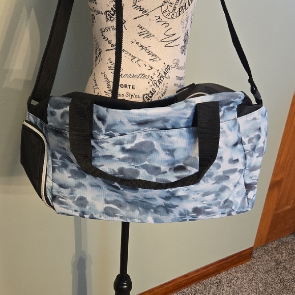 Stylish Blue Camouflage Women's Bag - Picture 2 of 4